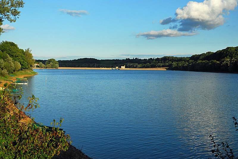 Maison Bord De Lac De Charmes 巴涅斯 外观 照片