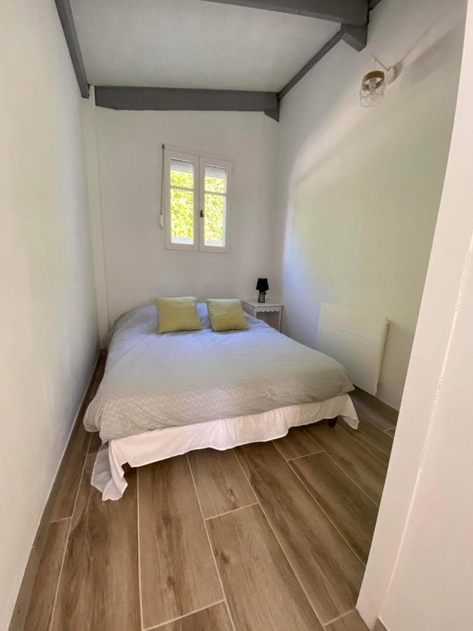 Maison Bord De Lac De Charmes 巴涅斯 外观 照片
