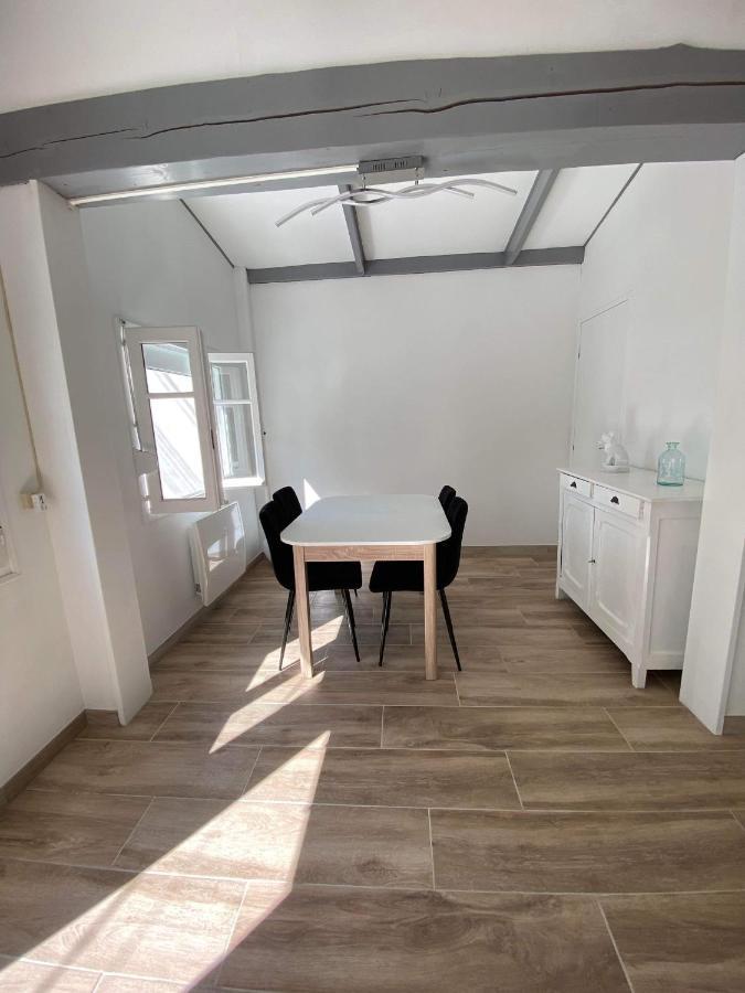 Maison Bord De Lac De Charmes 巴涅斯 外观 照片